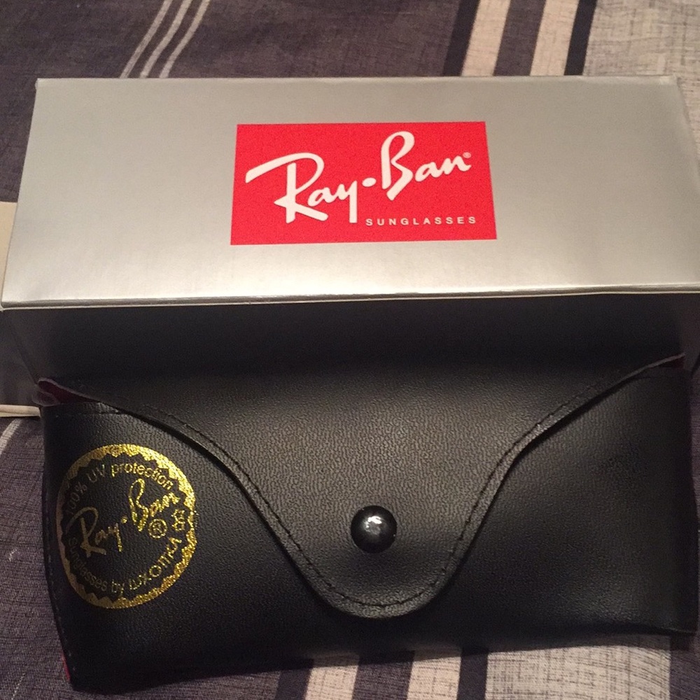 Grey Ray-Ban sunglasses